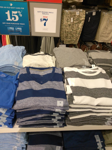 Clothing Store «Old Navy», reviews and photos, 1221 Coolidge Hwy, Troy, MI 48084, USA