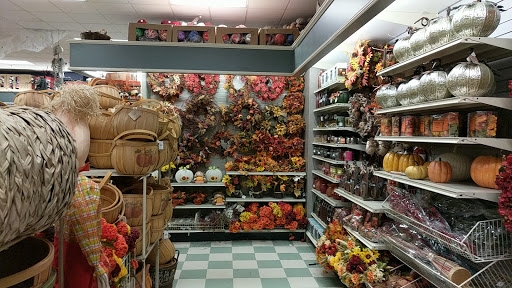 Home Goods Store «Christmas Tree Shops», reviews and photos, 15 Backus Ave Suite 42, Danbury, CT 06810, USA