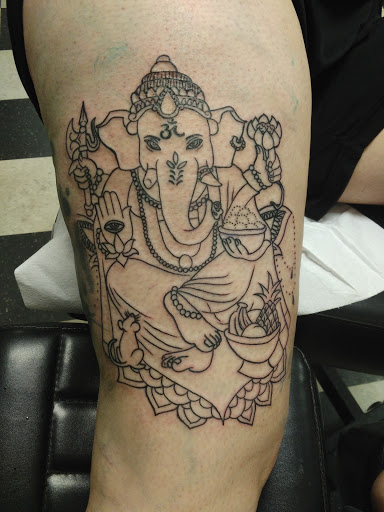 Tattoo Shop «Cali Soul Tattoo», reviews and photos, 4751 N Blackstone Ave, Fresno, CA 93726, USA