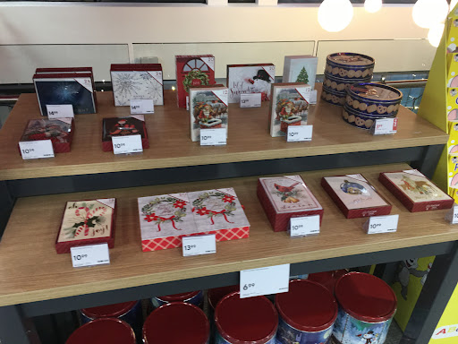 Office Supply Store «Staples», reviews and photos, 1 Washington St, Boston, MA 02108, USA