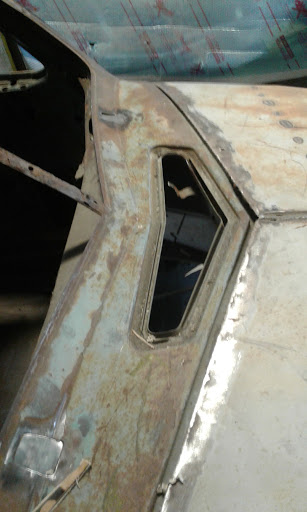 Auto Body Shop «Custom World Auto Body», reviews and photos, 239 S Irwindale Ave, Azusa, CA 91702, USA