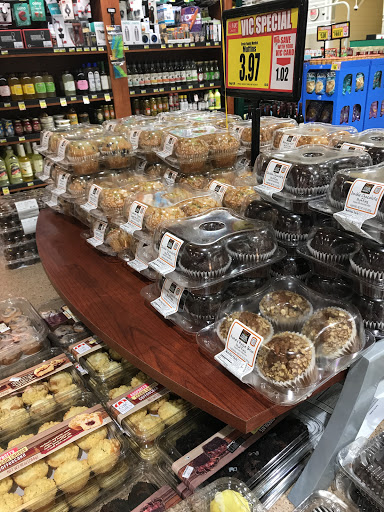 Grocery Store «Harris Teeter», reviews and photos, 2080 Kildaire Farm Rd, Cary, NC 27511, USA