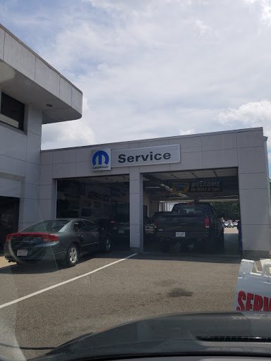 Jeep Dealer «Central Jeep Chrysler Dodge RAM of Norwood», reviews and photos, 56 Boston-Providence Turnpike, Norwood, MA 02062, USA