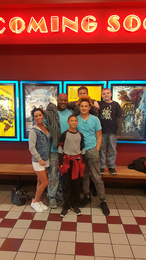 Movie Theater «Danbarry Dollar Saver», reviews and photos, 7650 Turfway Rd, Florence, KY 41042, USA