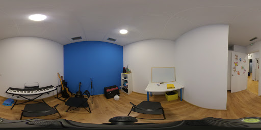 Centro de enseñanza Rockschool Center. en Narón