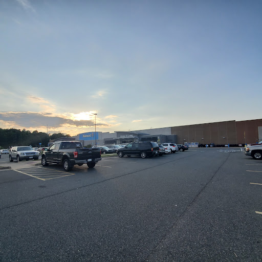Department Store «Walmart Supercenter», reviews and photos, 16375 Merchants Ln, King George, VA 22485, USA