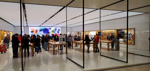 Computer Store «Apple Smith Haven», reviews and photos, 518 Smith Haven Mall, Lake Grove, NY 11755, USA