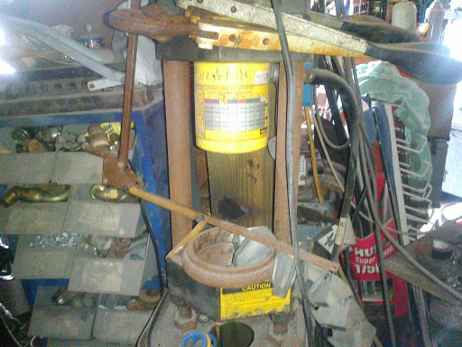 Truck Dealer «Bronco Dales Auto & Truck Salvage», reviews and photos, 19646 Saltsdale Rd, Umatilla, FL 32784, USA