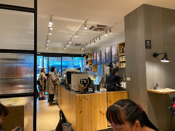 Louisa Coffee 路易莎咖啡(永春門市)