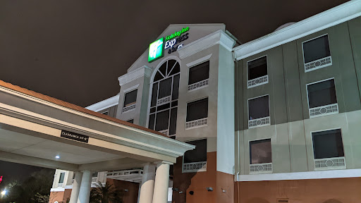 Hotel «Holiday Inn Express & Suites Tampa-Fairgrounds-Casino», reviews and photos, 8610 Elm Fair Blvd, Tampa, FL 33610, USA
