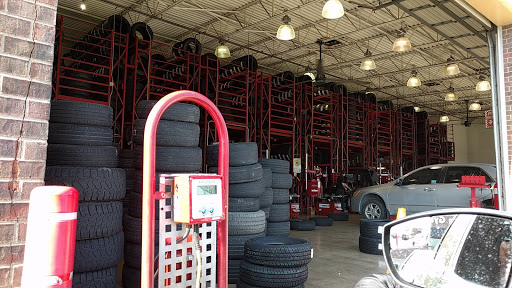 Tire Shop «Discount Tire Store», reviews and photos, 8550 N MacArthur Blvd, Irving, TX 75063, USA