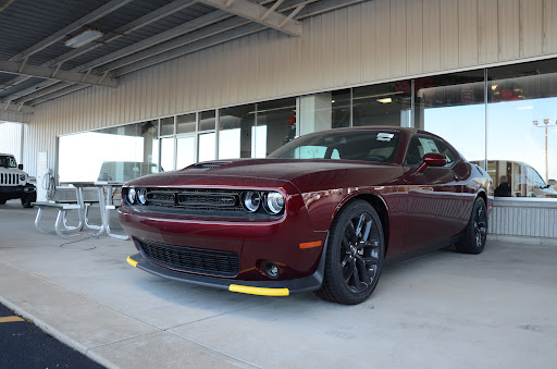 Car Dealer «Lucas-Smith Chrysler Center», reviews and photos, 1600 Parkway W, Festus, MO 63028, USA