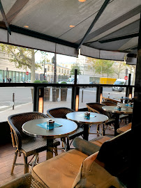 Atmosphère du Restaurant L'Alma à Paris - n°7