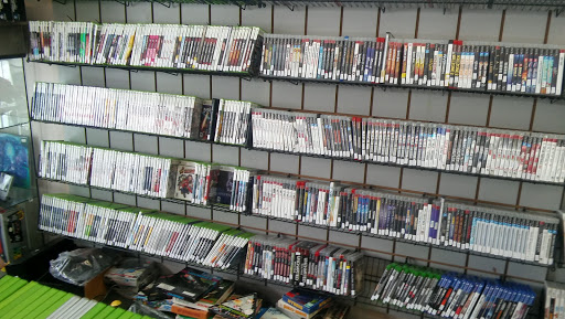 Video Game Store «Retro-Taku Videogames», reviews and photos, 507 West 11 Mile Road, Madison Heights, MI 48071, USA