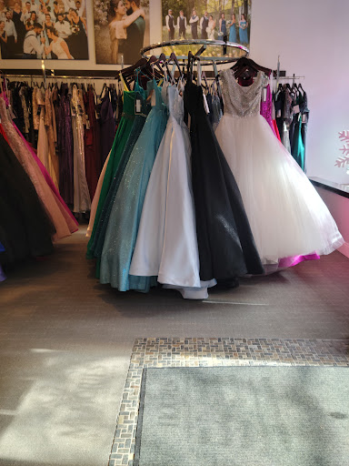 Bridal Shop «Memories Bridal & Evening Wear», reviews and photos, 203 E Michigan Ave, Kalamazoo, MI 49007, USA