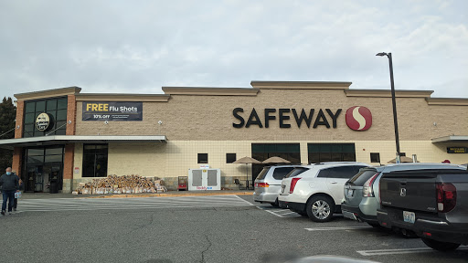 Grocery Store «Safeway», reviews and photos, 106 W. Manson Rd, Chelan, WA 98816, USA