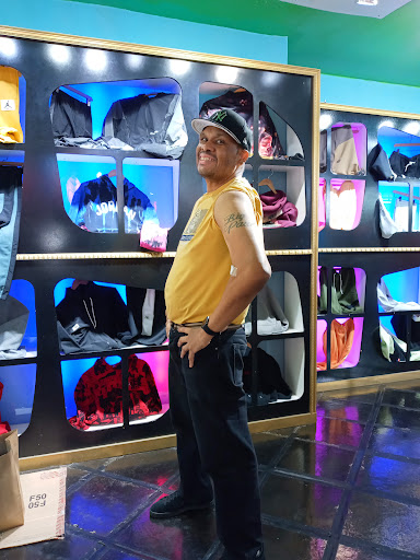 Shopping Mall «Jamaica Colosseum Mall», reviews and photos, 89-02 165th St, Jamaica, NY 11432, USA