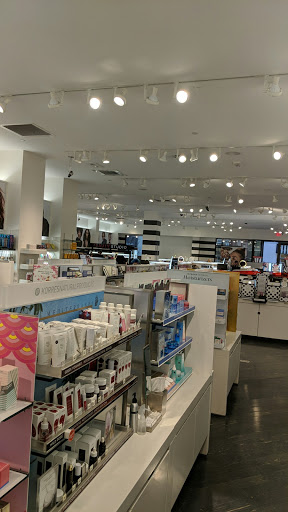 Cosmetics Store «SEPHORA», reviews and photos, 17101 Davenport St, Omaha, NE 68118, USA