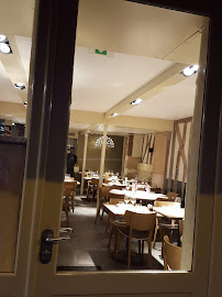 Atmosphère du Restaurant français Le Villaret à Paris - n°7