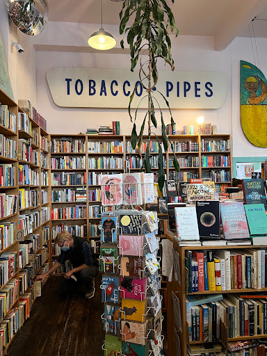 Book Store «Dog Eared Books», reviews and photos, 900 Valencia St, San Francisco, CA 94110, USA