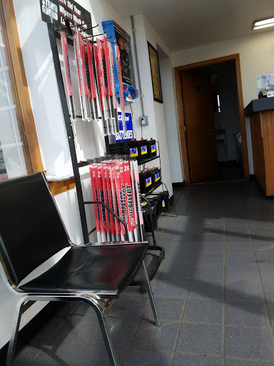 Auto Repair Shop «Meineke Car Care Center», reviews and photos, 20 Beaver St, Milford, MA 01757, USA