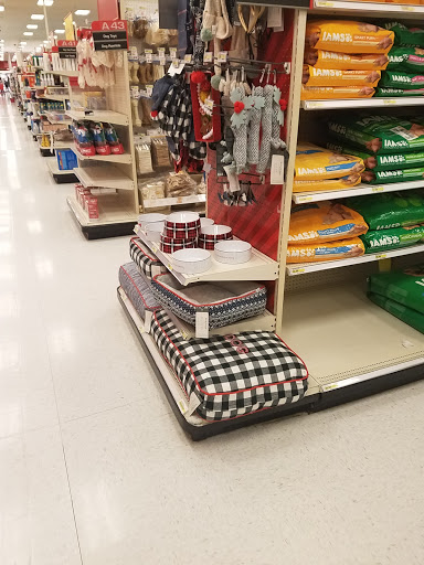 Department Store «Target», reviews and photos, 8282 Golden Link Blvd, Northfield, OH 44067, USA