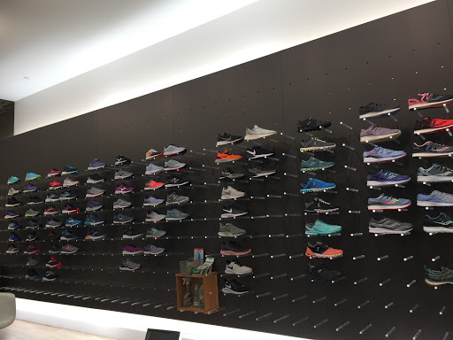 Sporting Goods Store «Gazelle Sports Kalamazoo», reviews and photos, 214 S Kalamazoo Mall, Kalamazoo, MI 49007, USA