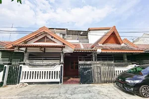 OYO 3960 Pondok Asri Guest House image