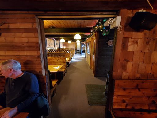 Restaurant «Fin Inn», reviews and photos, 1500 W Main St, Grafton, IL 62037, USA