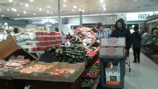 Grocery Store «Gourmet Glatt Kosher Meat Market», reviews and photos, 137 Spruce St, Cedarhurst, NY 11516, USA