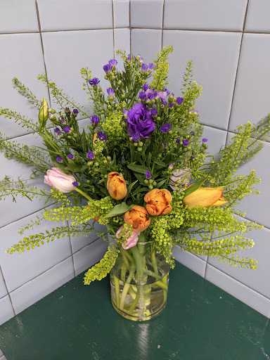 Shopping Mall «Thruway Shopping Center», reviews and photos, 300 S Stratford Rd, Winston-Salem, NC 27103, USA