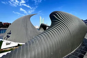 Bahraini Women's Monument "ATHAR" image