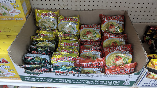 Asian Grocery Store «Hoa Viet Market», reviews and photos, 21001 Sherman Way, Canoga Park, CA 91303, USA