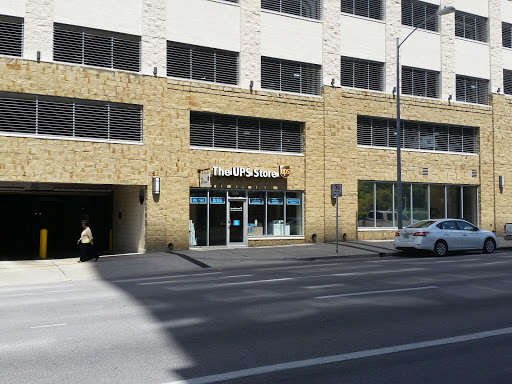 Shipping and Mailing Service «The UPS Store», reviews and photos, 1108 Lavaca St #110, Austin, TX 78701, USA