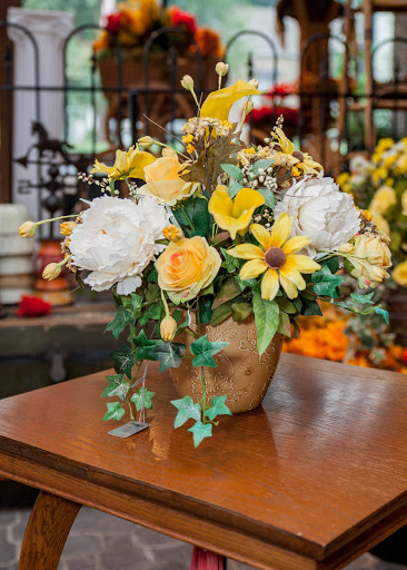 Flower Delivery «Aebersold Florist», reviews and photos, 1217 Silver St, New Albany, IN 47150, USA