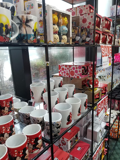 Gift Shop «Bargain World», reviews and photos, 12236 S Apopka Vineland # 200, Orlando, FL 32836, USA