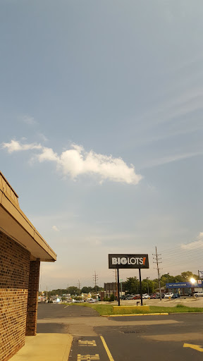 Discount Store «Big Lots», reviews and photos, 8563 Watson Rd, Webster Groves, MO 63119, USA