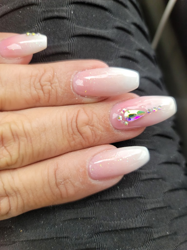 Luxuriant Nail Salon & Spa 45241