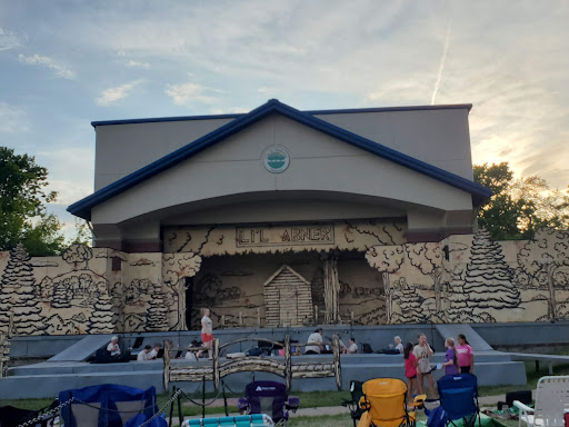 Performing Arts Theater «Gladstone Amphitheater», reviews and photos, 7656 N Troost Ave, Gladstone, MO 64118, USA