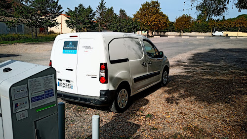 Borne de recharge de véhicules électriques RÉVÉO Charging Station Villeveyrac