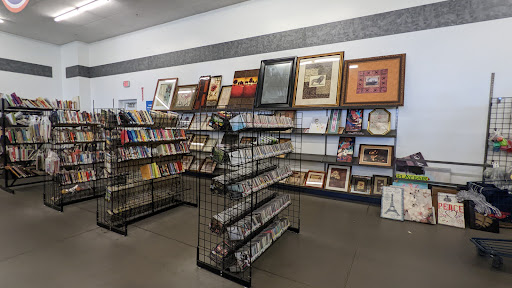 Thrift Store «Cotton & Greenway Goodwill Retail Store & Donation Center», reviews and photos, 15190 N Cotton Ln, Surprise, AZ 85388, USA