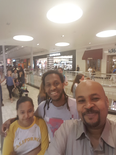 Movie Theater «Regal Cinemas Fox 16 & IMAX», reviews and photos, 22875 Brambleton Plaza, Brambleton, VA 20148, USA