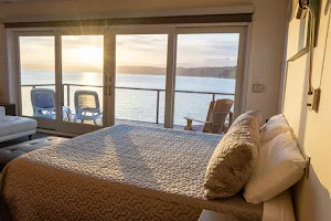 Luxury Waterfront Hood Canal Vacation Home Rental image