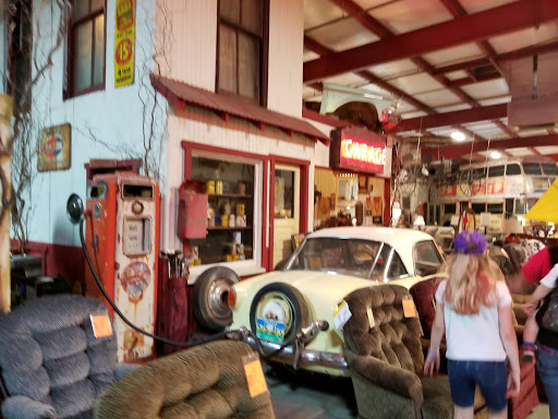 Furniture Store «Hometown Furniture Center», reviews and photos, 2665 S Santiam Hwy, Lebanon, OR 97355, USA