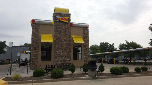 Fast Food Restaurant «Sonic Drive-In», reviews and photos, 1026 S Broadway, Lexington, KY 40504, USA