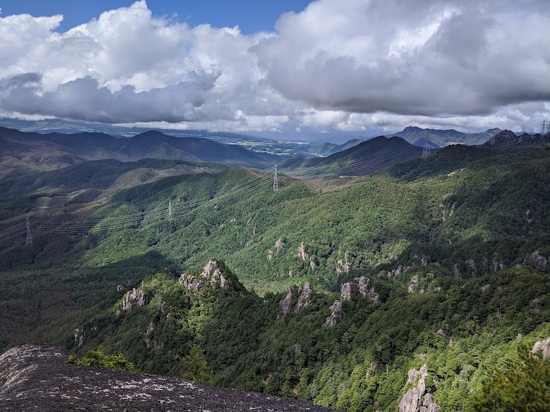 十一面岩