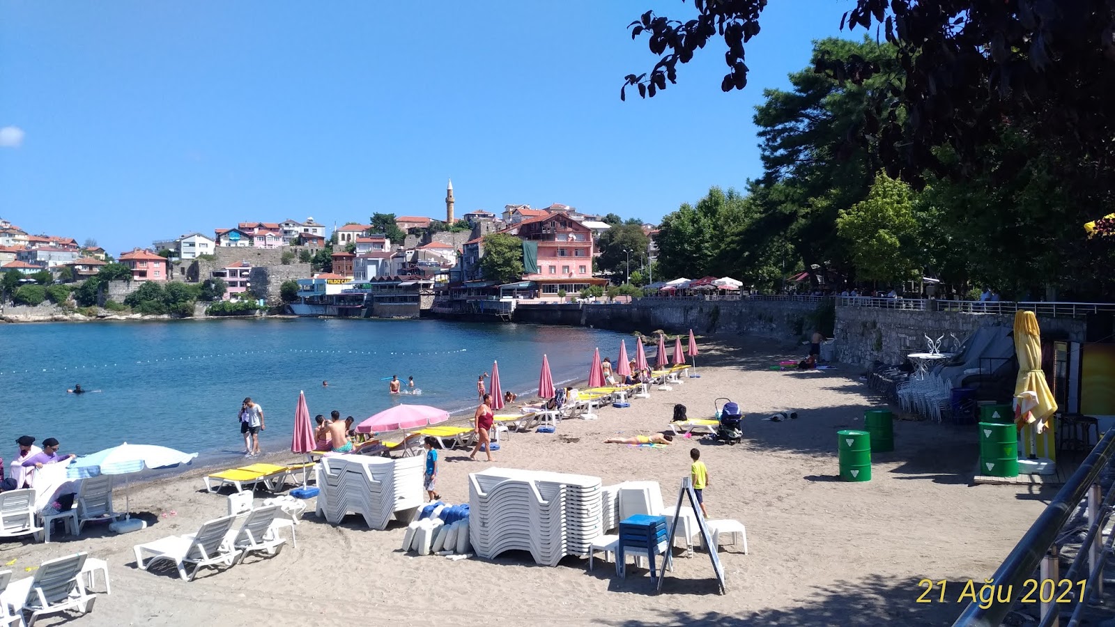 Amasra Beach'in fotoğrafı geniş ile birlikte