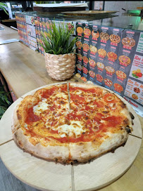 Plats et boissons du Pizzas à emporter Bella 92 à Issy-les-Moulineaux - n°2