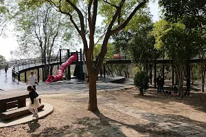 Huayang Park image