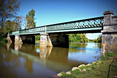 Pont Eiffel à Péault